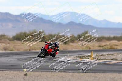 media/Nov-16-2025-Race Pace (Sun) [[8c5fa54630]]/Non Verified Riders (1st 20 Minutes)/5-Turn 15 (110pm)/